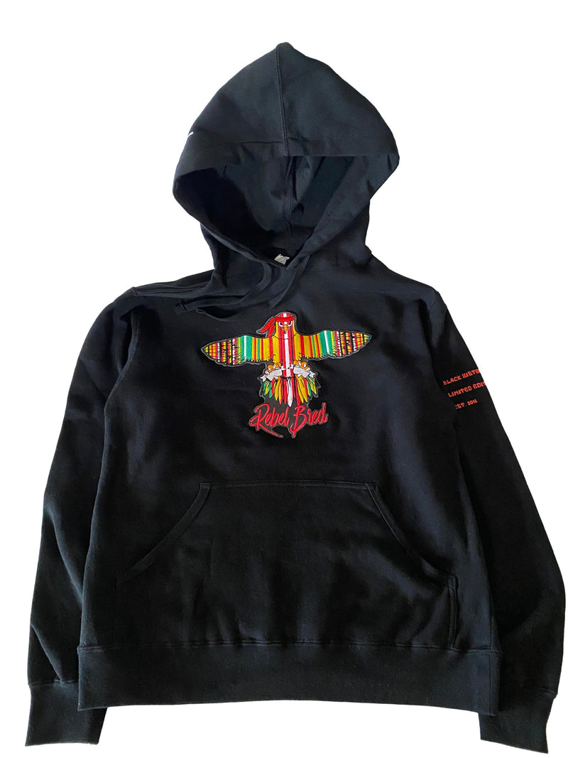 Lightweight hoodie with embroidered patch high quality urban streetwear design. 